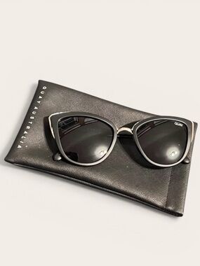 Quay ‘My Girl’ Cat Eye Sunglasses – Black & Silver